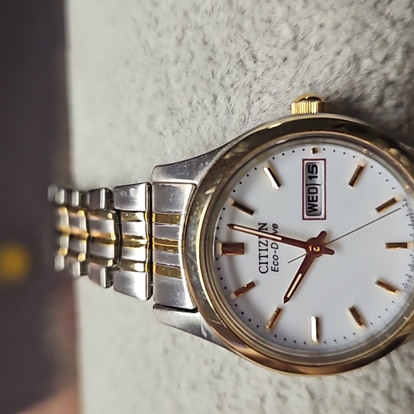 Citizens eco-drive silver & gold toned watch - Picture 3 of 3